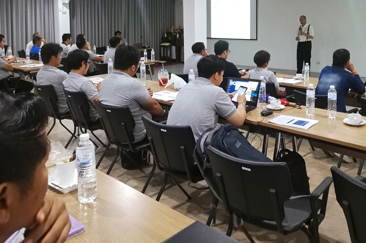 refel-seminar-in-thailand-1.jpg